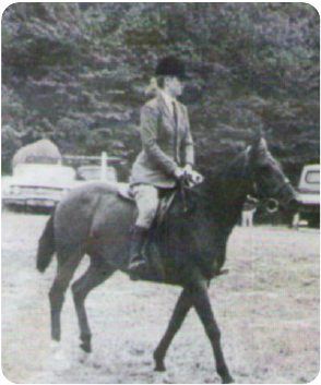 Photograph from page 46 of Angaheenula Aunnaathyam